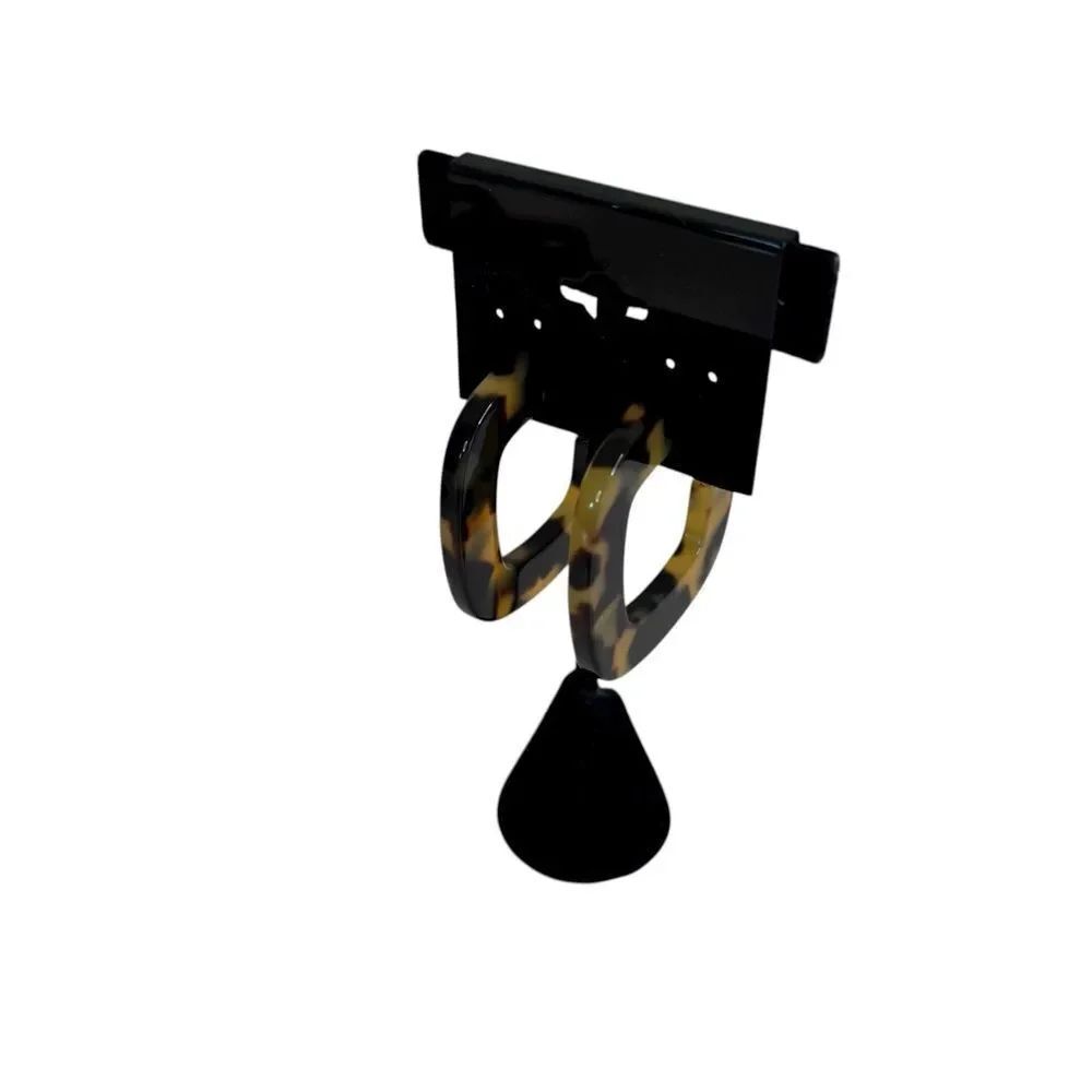 Tortoise Shell Lightweight C Hoop Earrings.